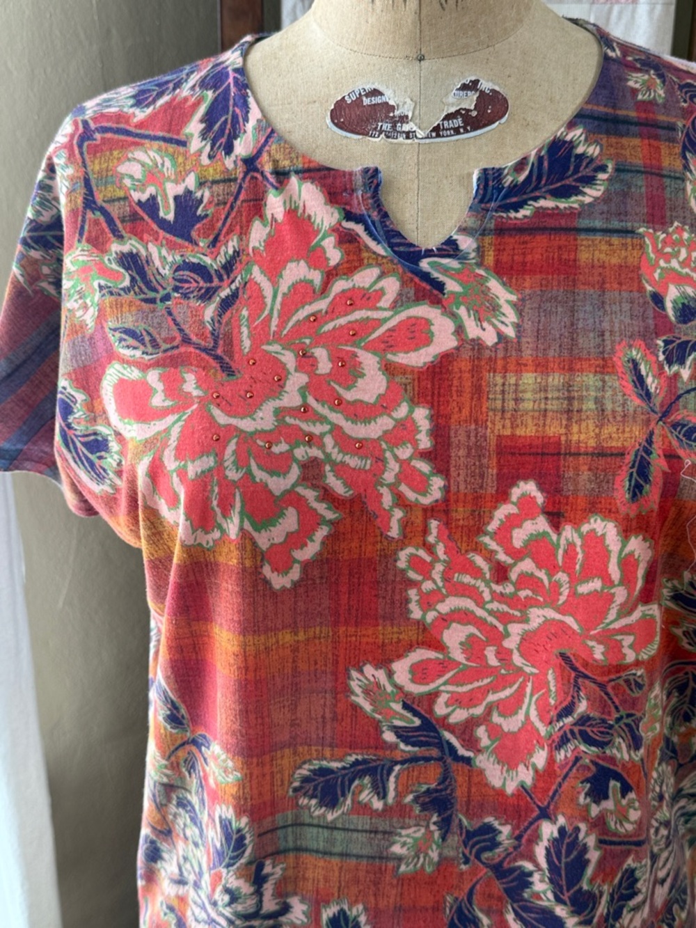 Breckenridge Petite PL Floral Plaid Top Y2K Red Short Sleeve Lightweight Blouse